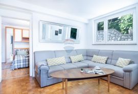 OPATIJA, Centar - Etaža Ville sa 4 apartmana sa prekrasnim pogledom i parkingom, Opatija, Appartamento