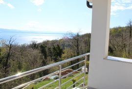 OPATIJA - VEPRINAC - NOVOGRADNJA S POGLEDOM + ZAPOČETA GRADNJA + 6300 m2 ZEMLJIŠTA, Opatija - Okolica, Maison