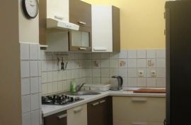 ISTRA,PULA,TRI STANA SA ZAJEDNIČKIM DVORIŠTEM, Pula, Appartement