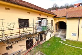 Krapina, centar, kuća Ljudevita Gaja i poslovni prostor, idealno za investiciju, Krapina, Casa