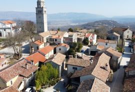 ISTRA, GRAČIŠĆE - Kompleks od 3 kamene vile u starom gradu s bazenom. UNIKATNO!, Gračišće, Casa