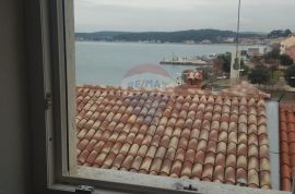 Istra, Rovinj, TOP pozicija, 95m2, Renoviran stan s pogledom na more, Rovinj, Stan