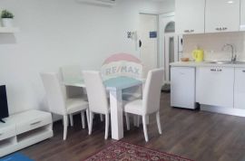 Istra, Rovinj, TOP pozicija, 95m2, Renoviran stan s pogledom na more, Rovinj, Apartamento