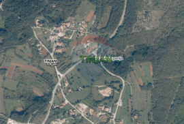 Tinjan - Negrađevinsko zemljište na rubu urbanizacije 5936m2, Tinjan, Terreno