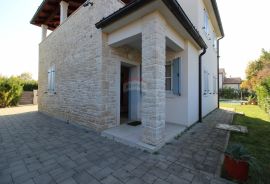 Istra, Istra, okolica Marčane, predivna kamena villa s bazenom, Marčana, Haus