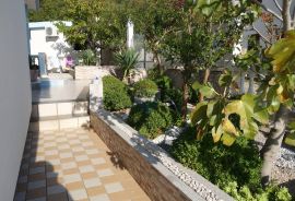 CRIKVENICA, Vila s bazenom, apartmanima i panoramskim pogledom na more, Crikvenica, Дом