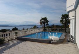 CRIKVENICA, Vila s bazenom, apartmanima i panoramskim pogledom na more, Crikvenica, House