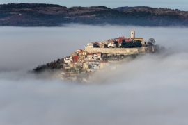 Motovun, kamena kuća s lijepim pogledom, Motovun, Ev