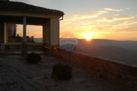 Motovun, kamena kuća s lijepim pogledom, Motovun, Famiglia