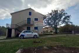 Istra,Juršići, kuća sa potencijalom za obnovu, Svetvinčenat, Haus