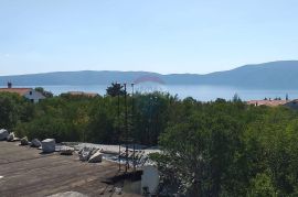 OTOK KRK,PINEZIĆI kuća sa tri apartmana, Krk, بيت