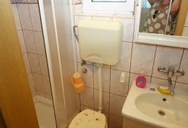 KUĆA SA 4 APARTMANA, POGLED NA MORE, Novi Vinodolski, House