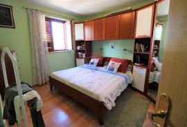 Rovinj,stan 90m od mora,pogled,teras,parking,2 .kat, Rovinj, Flat