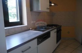 Opatija - Pobri - stan od 71 m2 s dvije garaže, Opatija - Okolica, Flat