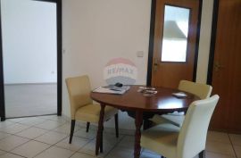 Opatija - Pobri - stan od 71 m2 s dvije garaže, Opatija - Okolica, Wohnung