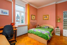 RIJEKA, CENTAR- gospodski stan 152 m2, 4S+DB, balkon, lift, pogled na more, Rijeka, Wohnung