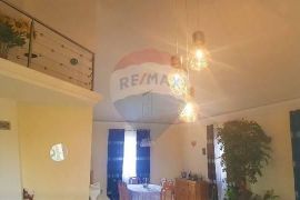 Istra, Umag, obiteljski pansion sa bazenom svega 1,5 km od mora, Umag, Commercial property