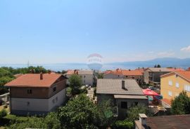 Donja Drenova, samostojeća kuća sa 5 stanova, Rijeka, House