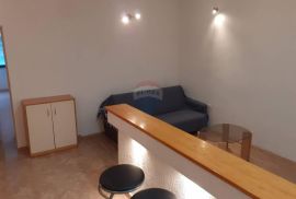 Rijeka - Potok, adaptiran 2S kl. stan s okućnicom, Rijeka, Appartment