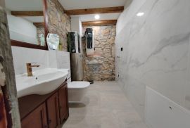 OTOK KRK,DOBRINJ -moderno  kamena villa sa bazenom, Dobrinj, Kuća