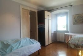 Rijeka - centar, 4S+DB stan na 1.katu, Rijeka, Flat