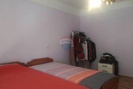 Rijeka - centar, 4S+DB stan na 1.katu, Rijeka, Appartement