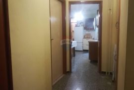 Rijeka - centar, 4S+DB stan na 1.katu, Rijeka, Appartement