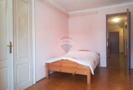 Rijeka - centar, 4S+DB stan na 1.katu, Rijeka, Apartamento