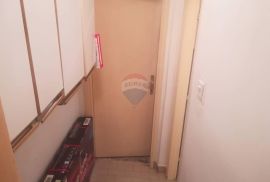 Rijeka - centar, 4S+DB stan na 1.katu, Rijeka, Appartement