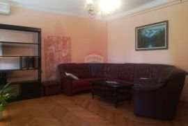 Rijeka - centar, 4S+DB stan na 1.katu, Rijeka, Apartamento