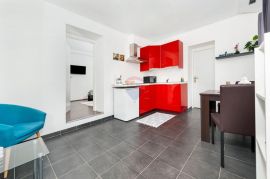 Rovinj,duplex stan 39m2 prizemlje+vrt 50m2, Rovinj, Appartamento