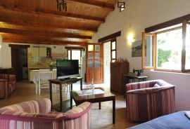 Rovinj,Ranch-20 000m2 i 3 kuće,1km od mora, Rovinj, Casa