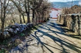 Crikvenica, zaleđe građevinski teren 1357m2, Vinodolska Općina, Земля