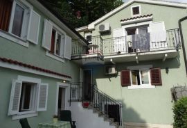 KASTAV- centar samostojeća kuća 180 m2 sa otvorenim pogledom na more, Kastav, Famiglia