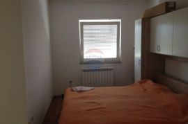 Dražice, stan 2S+db u novijoj gradnji, Jelenje, Appartement