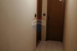 CENTAR  1 KAT  STAN 130m2, Rijeka, Flat