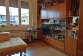 CENTAR  1 KAT  STAN 130m2, Rijeka, Appartement