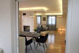 Rovinj,unikatni luksuzni stan 146m2,garaže 88m2, Rovinj, Appartement