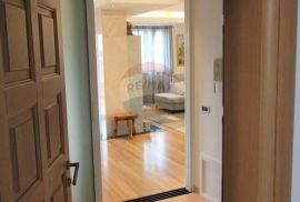 Rovinj,unikatni luksuzni stan 146m2,garaže 88m2, Rovinj, Apartamento