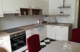 Opatija- stan 86 m2, 2. RED DO MORA, balkon, lođa i parkirno mjesto!!!, Opatija, Apartamento