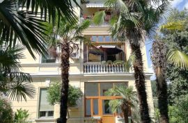 Opatija- stan 86 m2, 2. RED DO MORA, balkon, lođa i parkirno mjesto!!!, Opatija, Stan