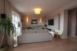 OPATIJA - DVOETAŽNI STAN 260 m2 - NOVOUREĐEN, Opatija, Flat