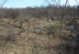 MATULJI - MUČIĆI - GRAĐEVINSKI TEREN 1900 M2 U BLIZINI GLAVNE CESTE, Matulji, Zemljište