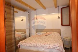 Rovinj,novorenovirani stan na top lokaciji u Careri,60m2,1.kat, Rovinj, Flat