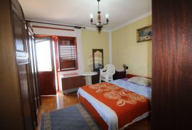 OPATIJA - KUĆA S 4 APARTMANA U BLIZINI CENTRA, Opatija, بيت