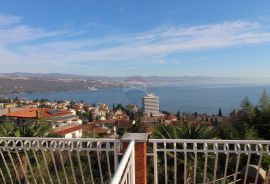 OPATIJA - KUĆA S 4 APARTMANA U BLIZINI CENTRA, Opatija, Σπίτι