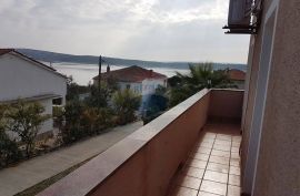 RAB-kuća sa 8 apartmana, Rab, Casa