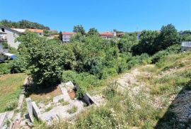 VIŠKOVO- Građevinsko zemljište u samom centru, mogućnost gradnje 6 stanova !!!, Viškovo, Terra