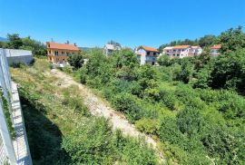 VIŠKOVO- Građevinsko zemljište u samom centru, mogućnost gradnje 6 stanova !!!, Viškovo, Land