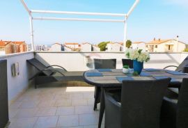 Novigrad, top stan s pogledom na more, Novigrad, Apartamento